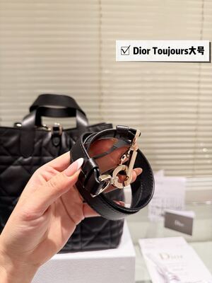 Dior Toujours Large Tote view 3