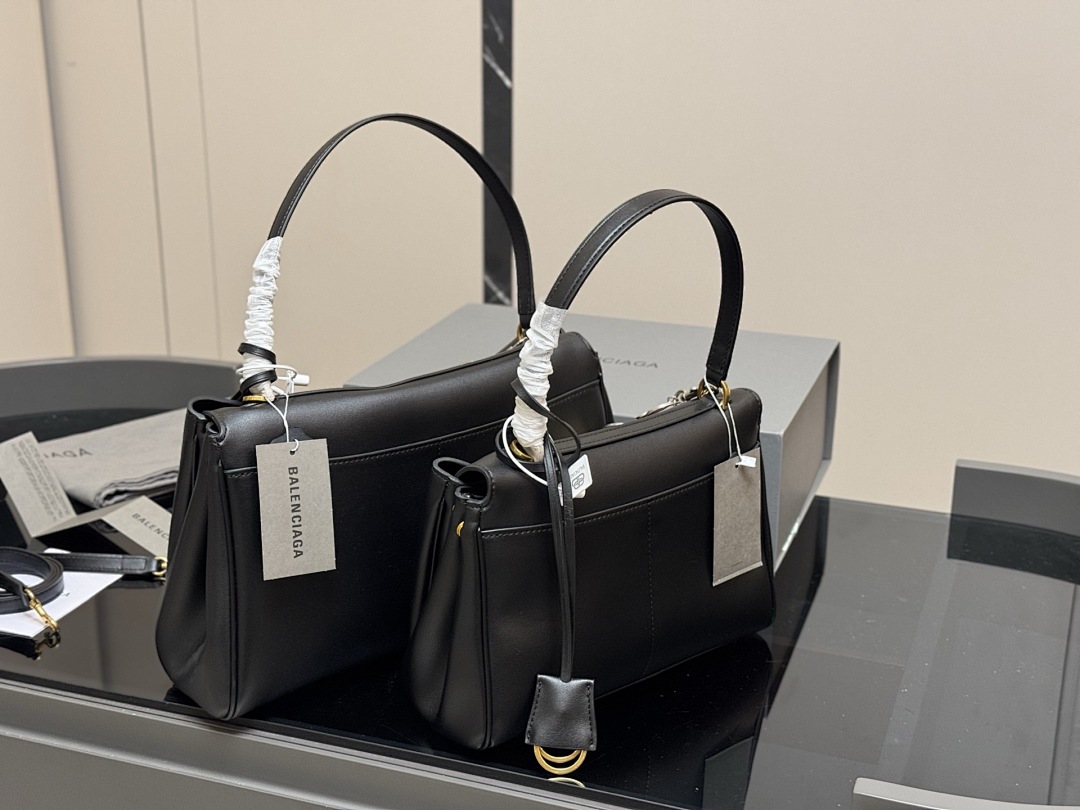 Balenciaga Cagole Bag view