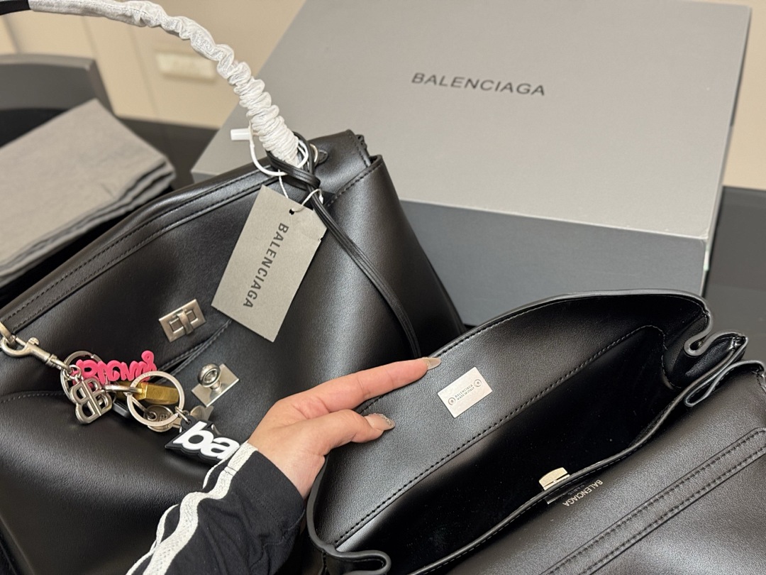 Balenciaga Cagole Bag view