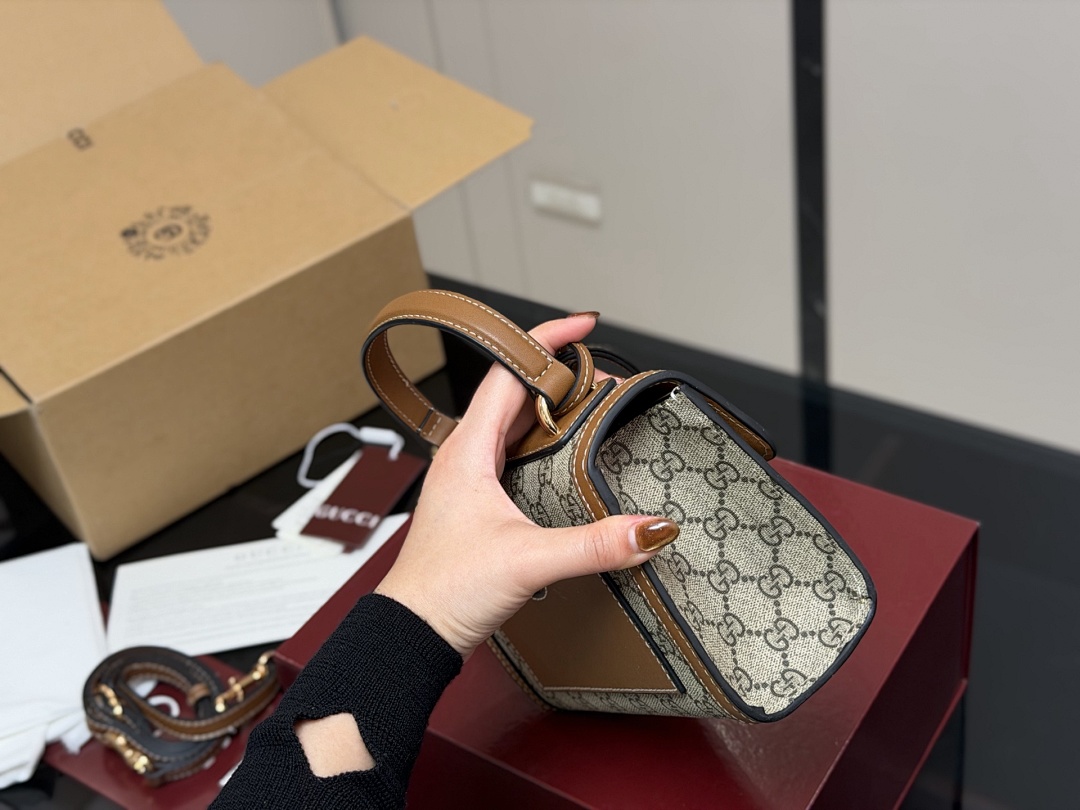 Gucci GG Marmont Shoulder Bag view