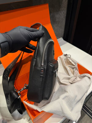 Hermes Shoulder Bag view 18