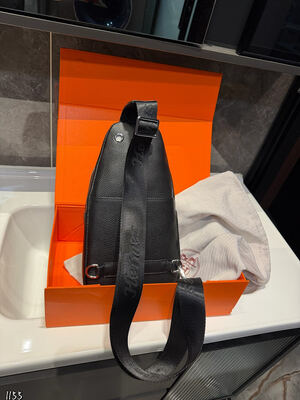 Hermes Shoulder Bag view 4