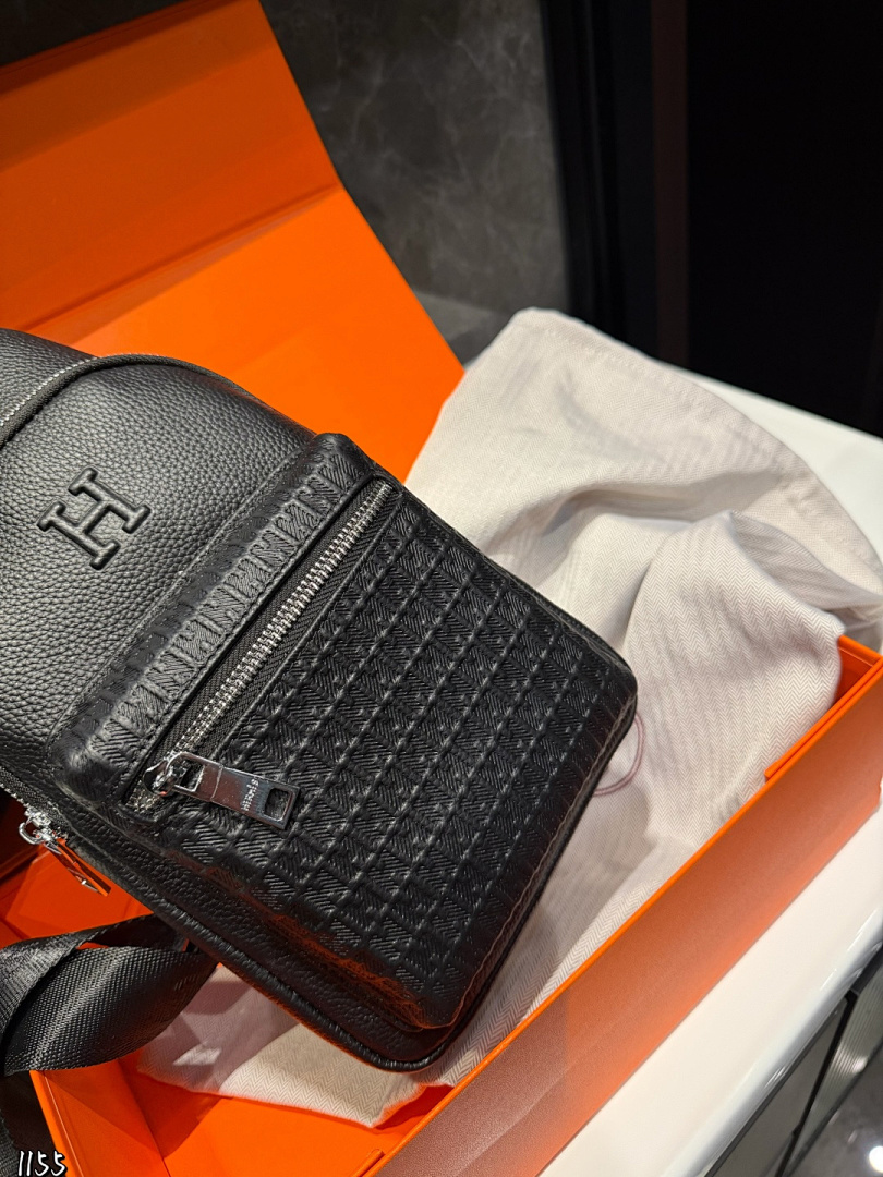 Hermes Shoulder Bag view