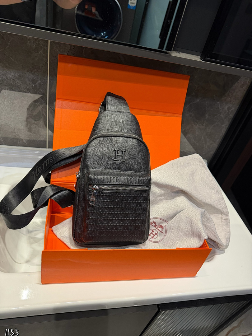Hermes Shoulder Bag view