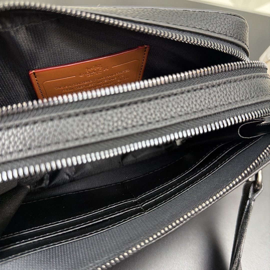 Coach Crossbody Bag view