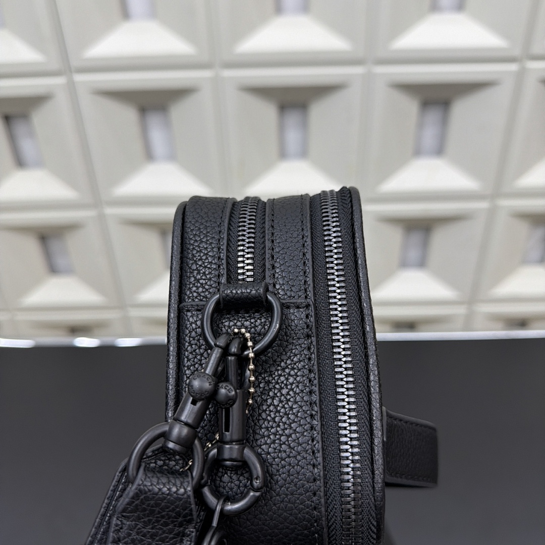 Coach Camera Bag view