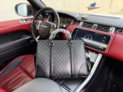 Gucci GG Supreme Cosmetic Case view 17