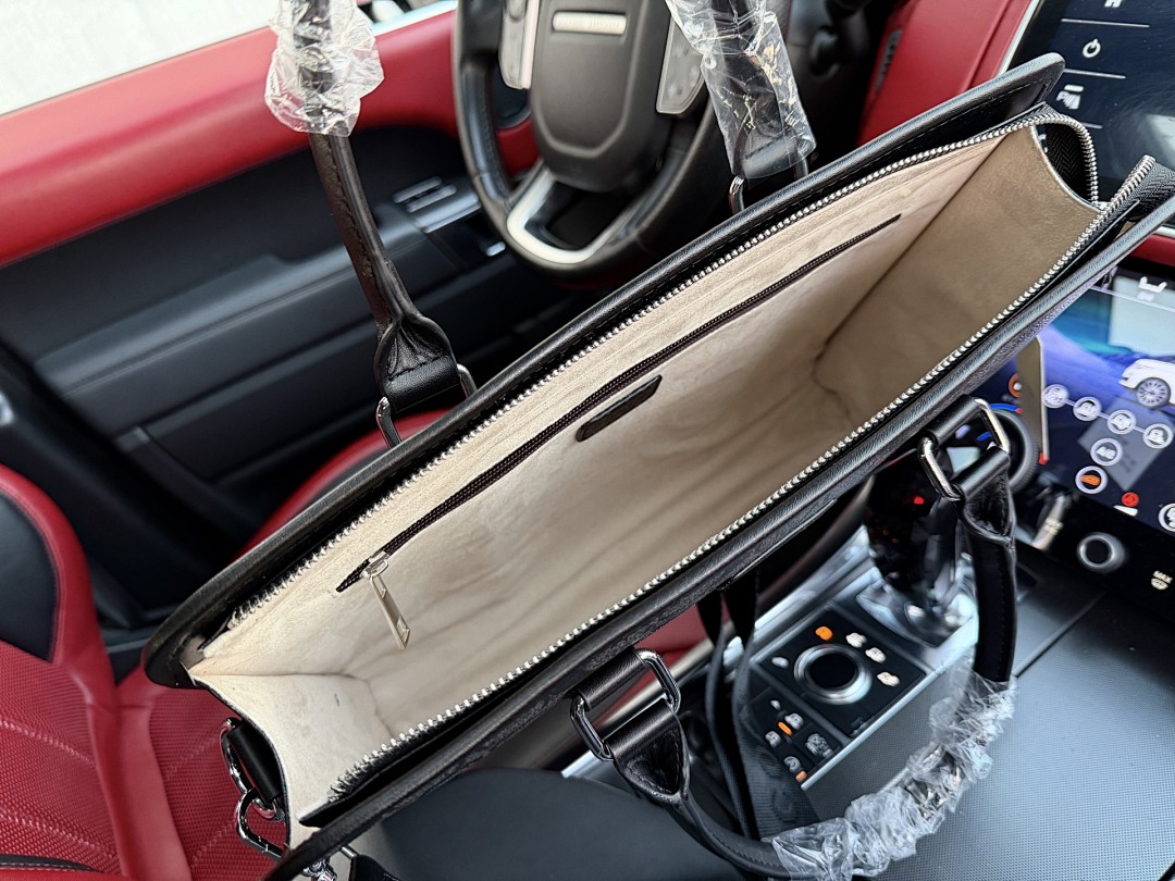 Coach Cosmetic Case view