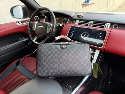 Gucci GG Supreme Cosmetic Case view 15
