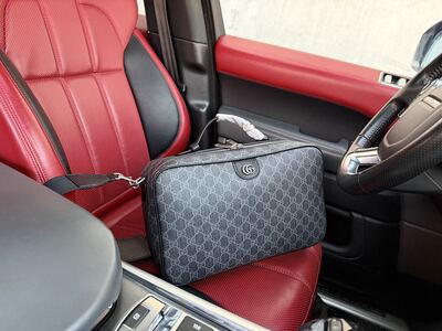 Gucci GG Supreme Cosmetic Case view 16