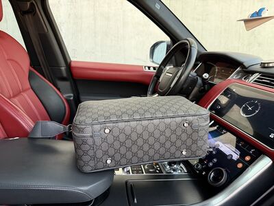 Gucci GG Supreme Cosmetic Case view 3