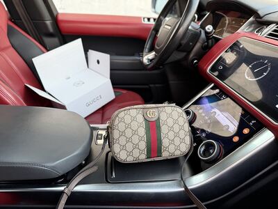 Gucci GG Supreme Cosmetic Case view 7