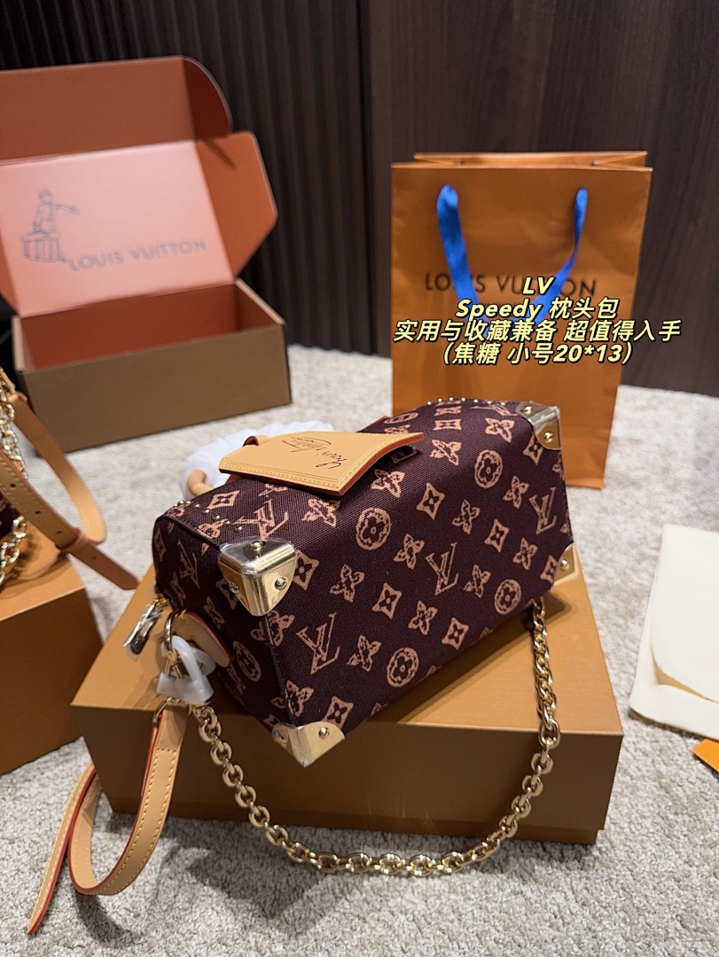 Louis Vuitton Saint Louis Tote