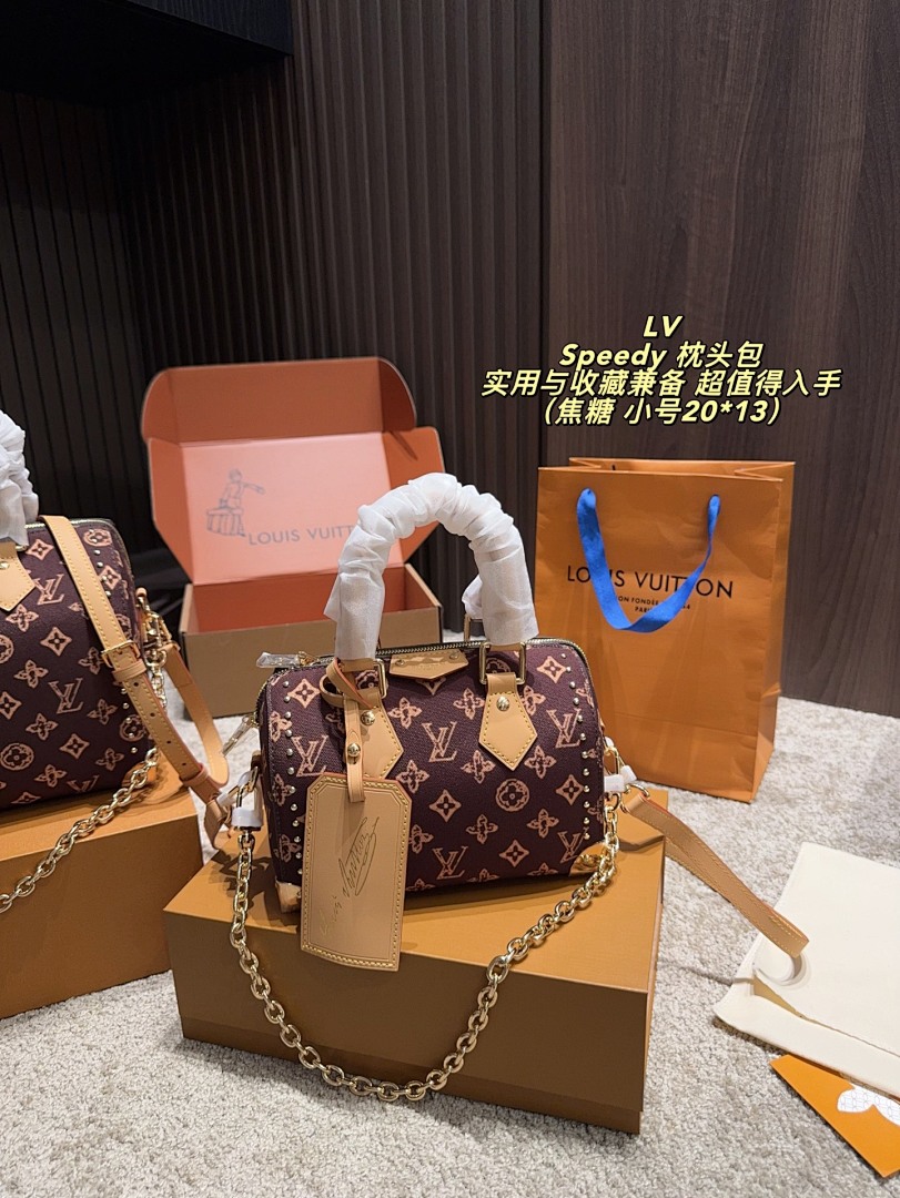 Louis Vuitton Saint Louis Tote view