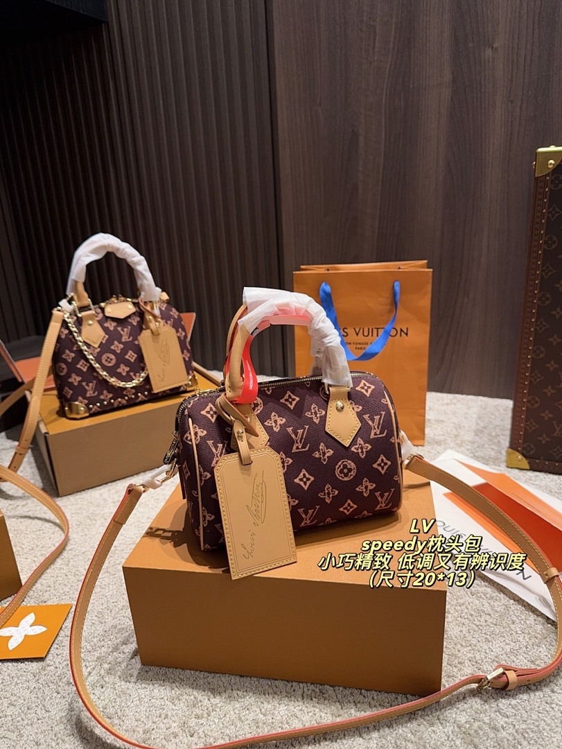 Louis Vuitton Pochette Bag view