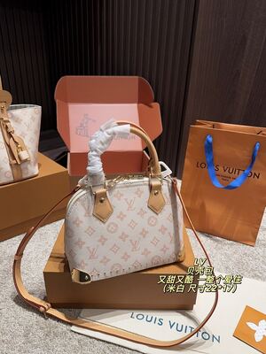 Louis Vuitton Toiletry Pouch view 6