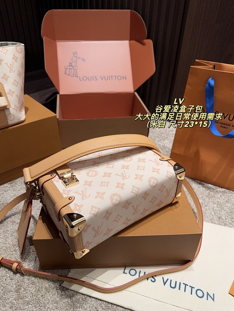 Louis Vuitton Capucines