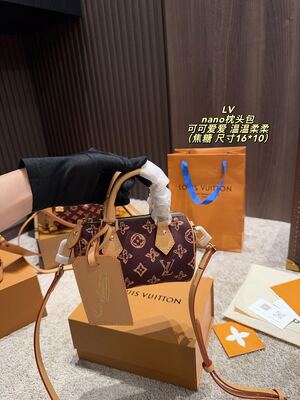 Louis Vuitton Nano Speedy view 8