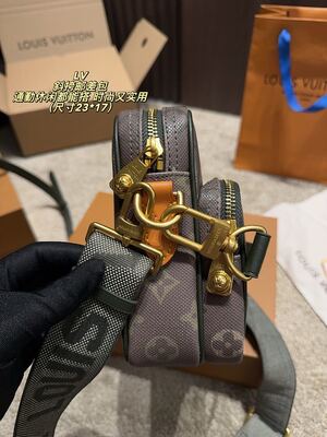 Louis Vuitton Camera Bag view 3