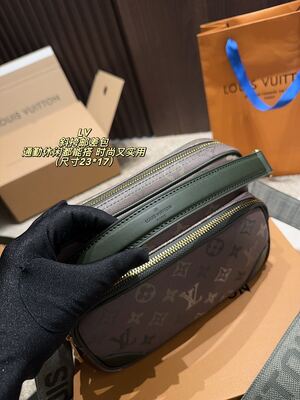 Louis Vuitton Camera Bag view 5