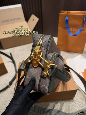 Louis Vuitton Camera Bag view 6