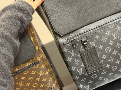 Louis Vuitton Wallet view 12