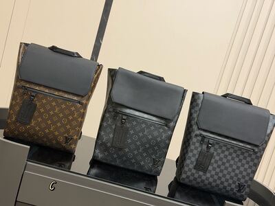 Louis Vuitton Wallet view 15