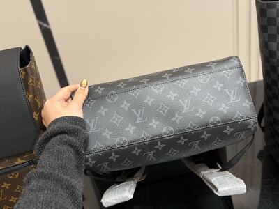 Louis Vuitton Wallet view 9