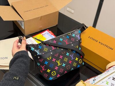 Louis Vuitton Papillon view 4