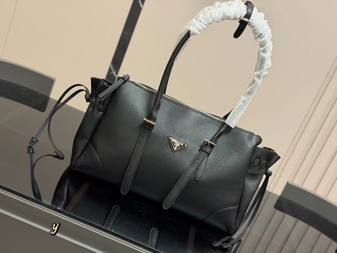 Prada Shoulder Bag view