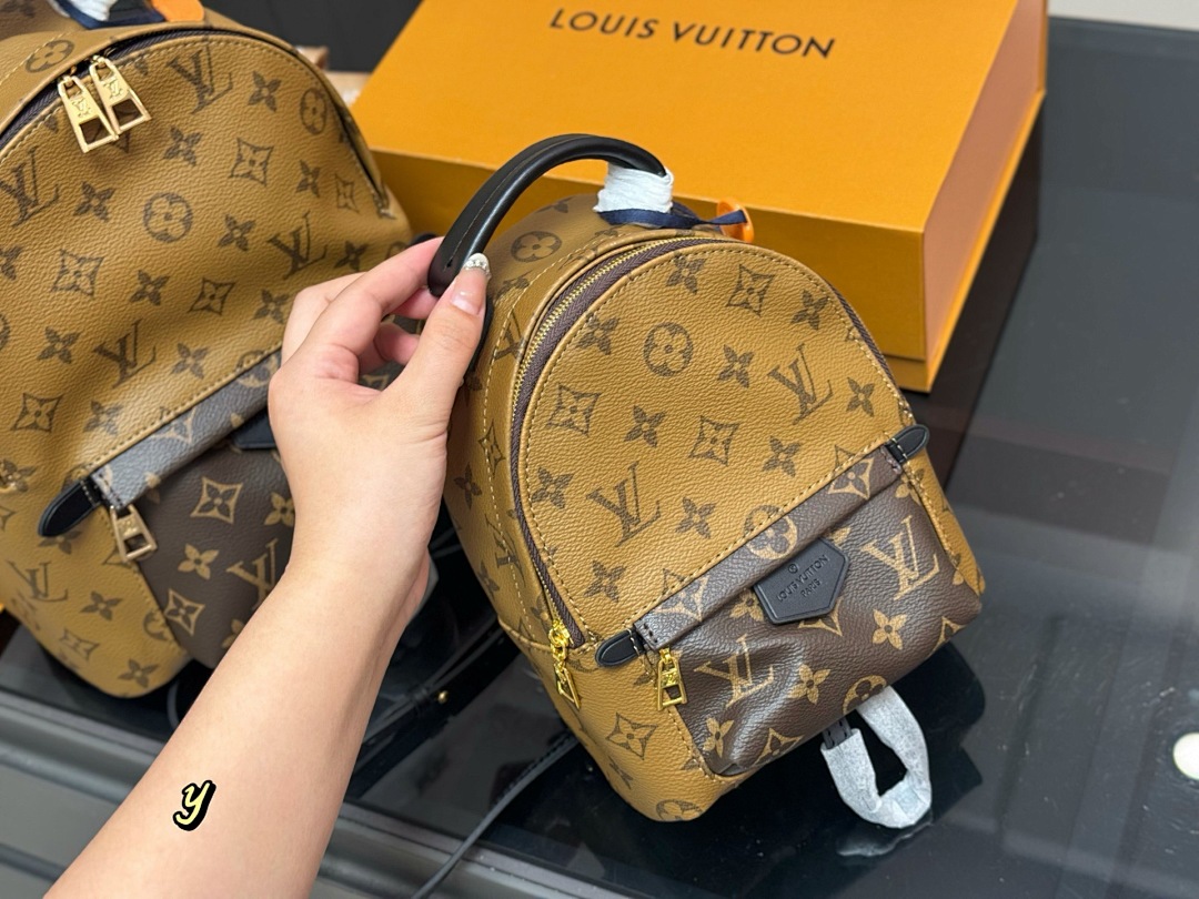 Prada Shoulder Bag view