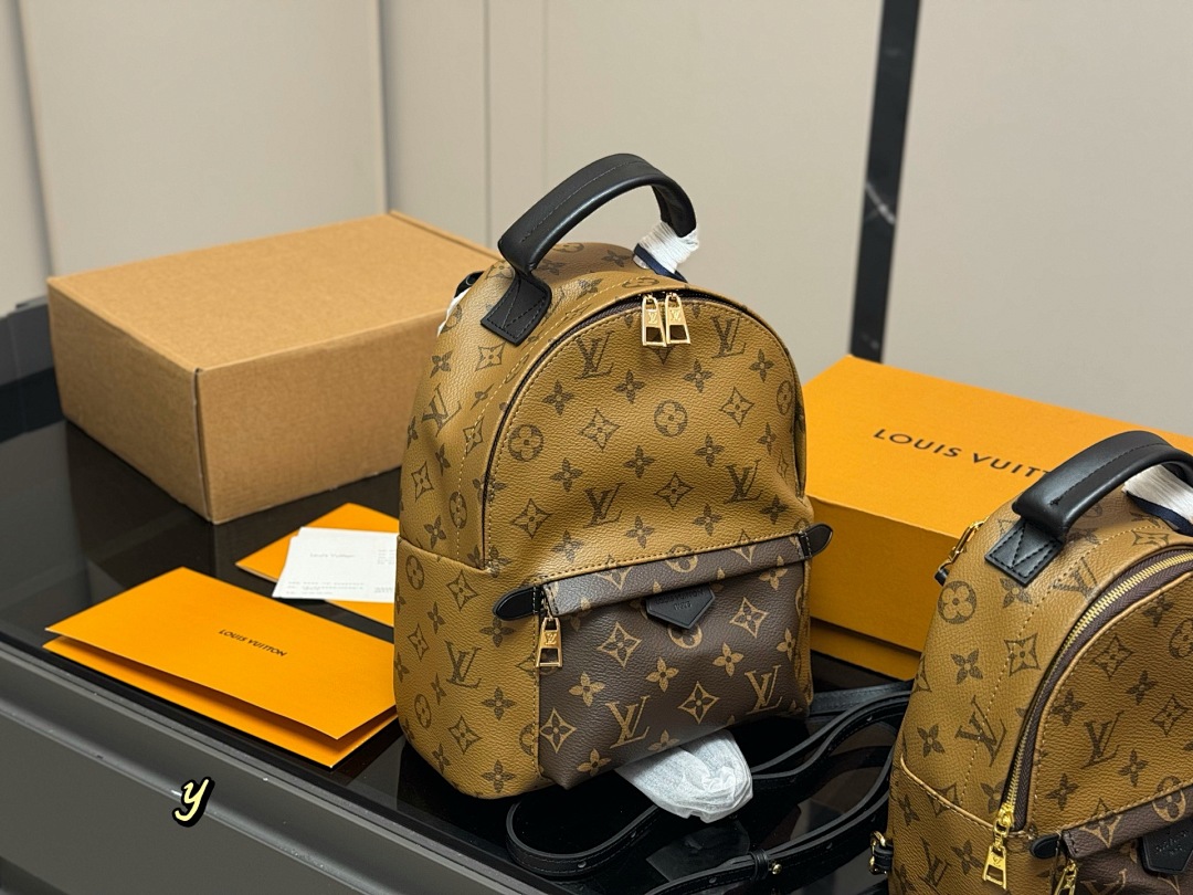 Prada Shoulder Bag view