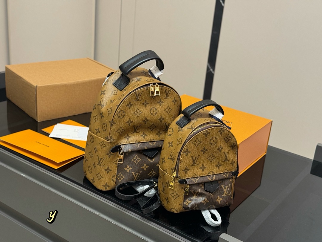 Prada Shoulder Bag view