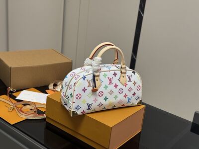 Louis Vuitton Pochette Métis view 3