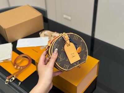 Louis Vuitton Speedy Bandouliere view 5