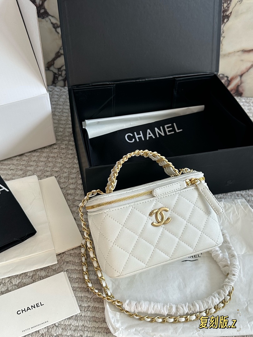 Chanel Camera Bag CC Logo view