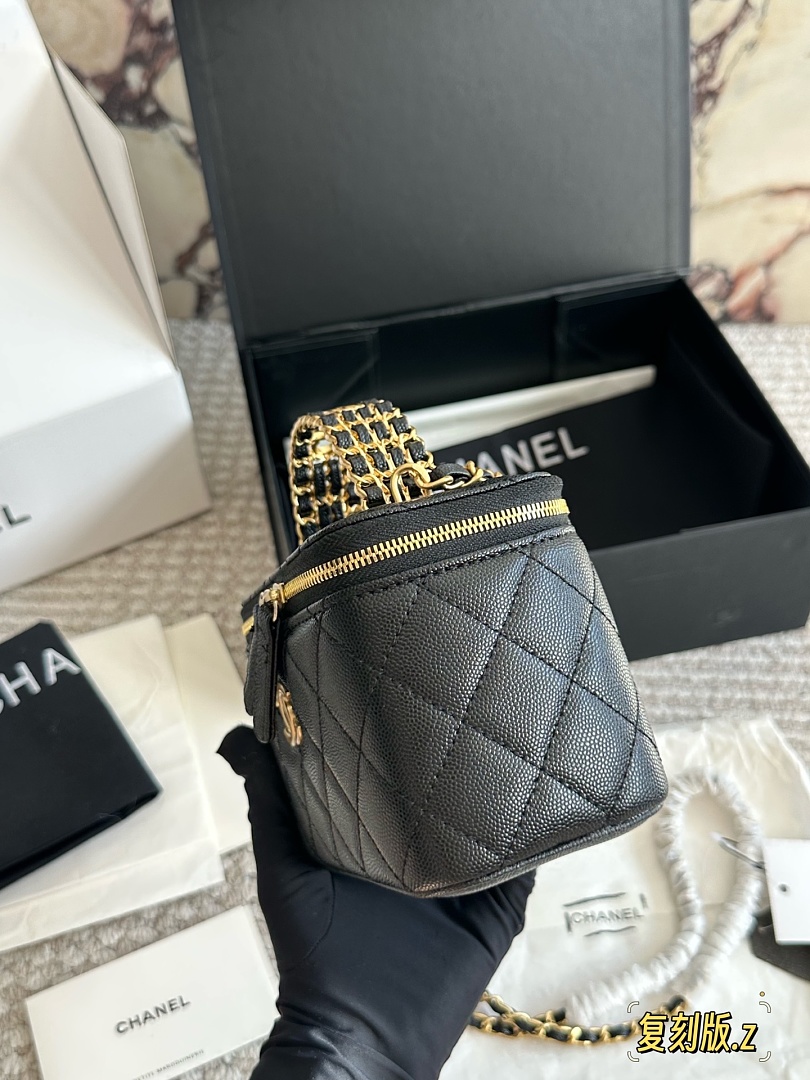 Chanel Camera Bag CC Logo view