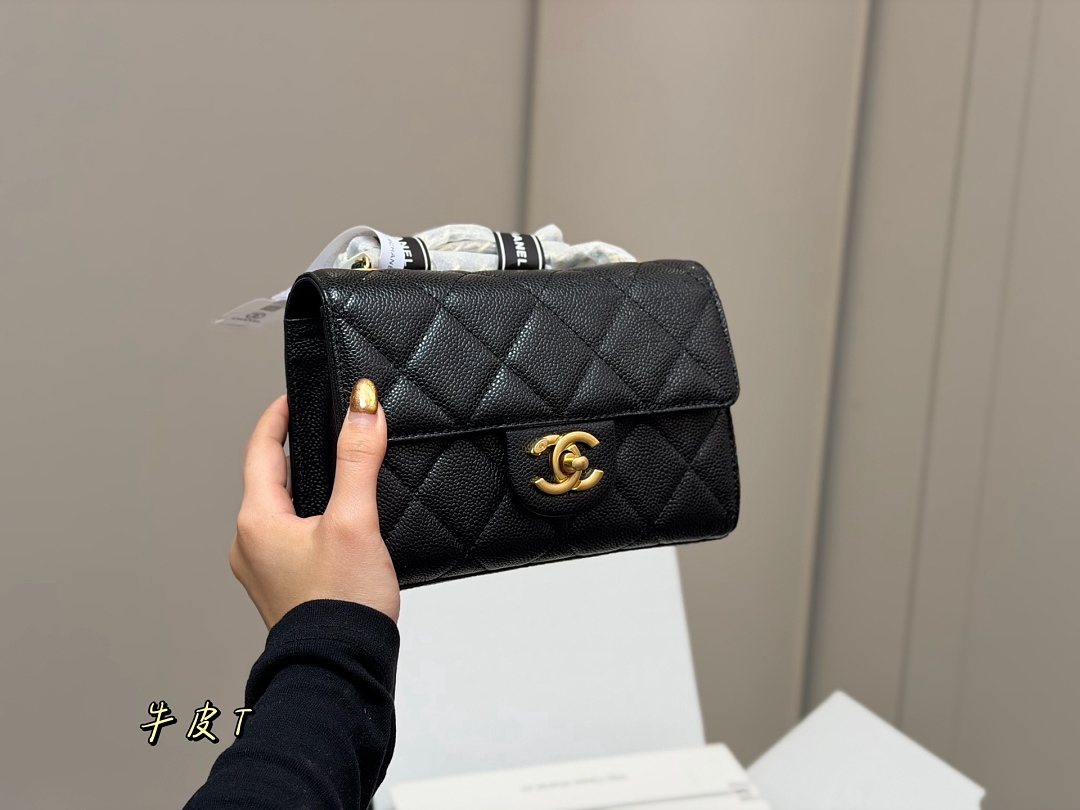 Chanel Classic Flap Medium