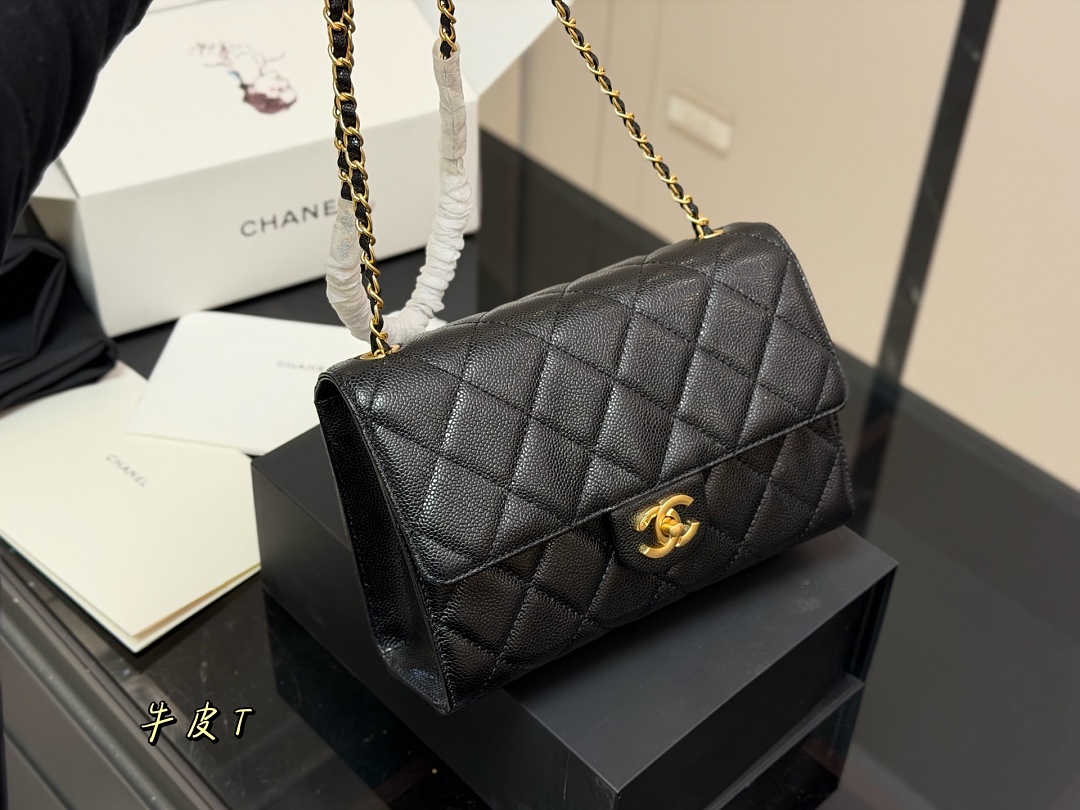 Chanel Classic Flap Medium view