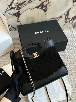 Chanel Classic Flap Caviar Leather view 9