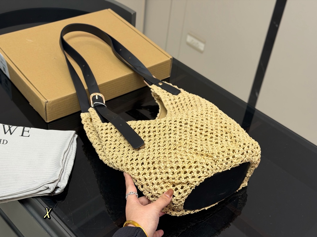 Loewe Hammock Tote