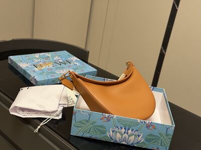 Loewe Anagrama Hobo view 3