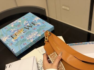 Loewe Anagrama Hobo view 5