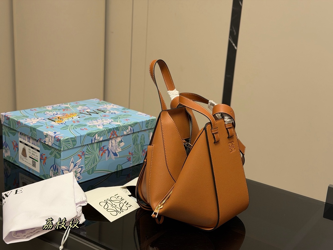 Loewe Hammock Shoulder Bag view