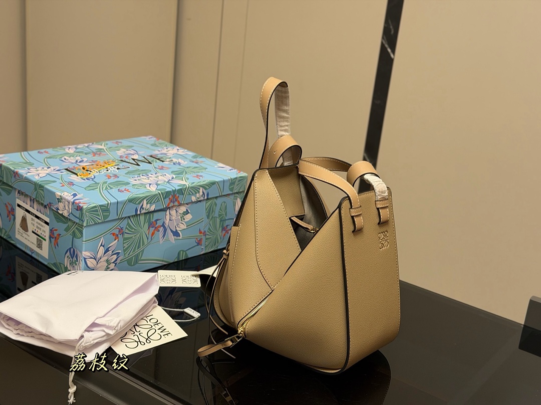 Loewe Hammock Shoulder Bag view