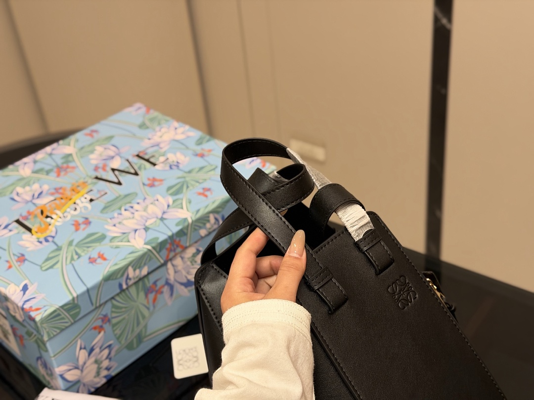 Loewe Hammock Shoulder Bag view