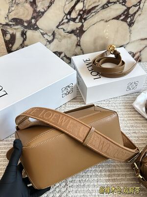 Loewe Anagrama Top Handle view 4