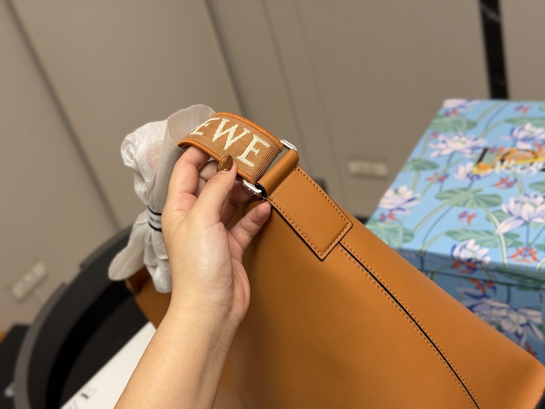 Loewe Hammock Shoulder Bag view