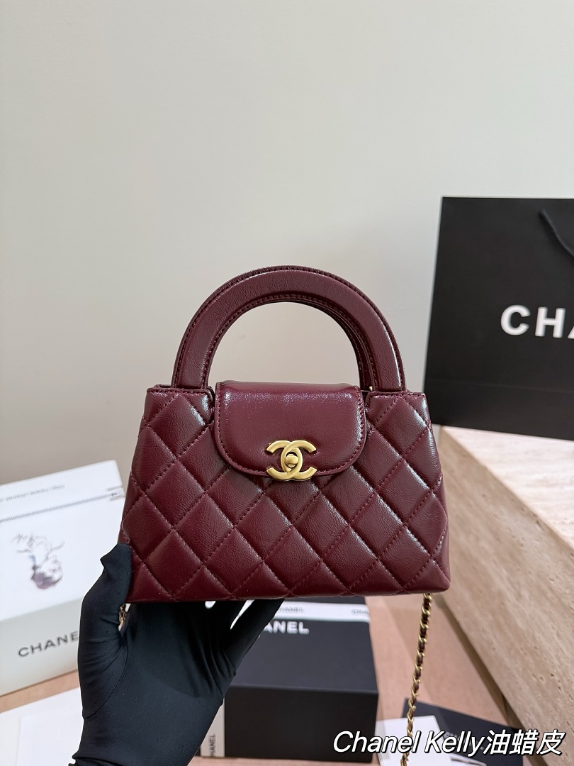 Chanel Kelly Bag view