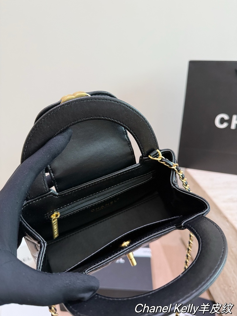 Chanel Kelly Bag view